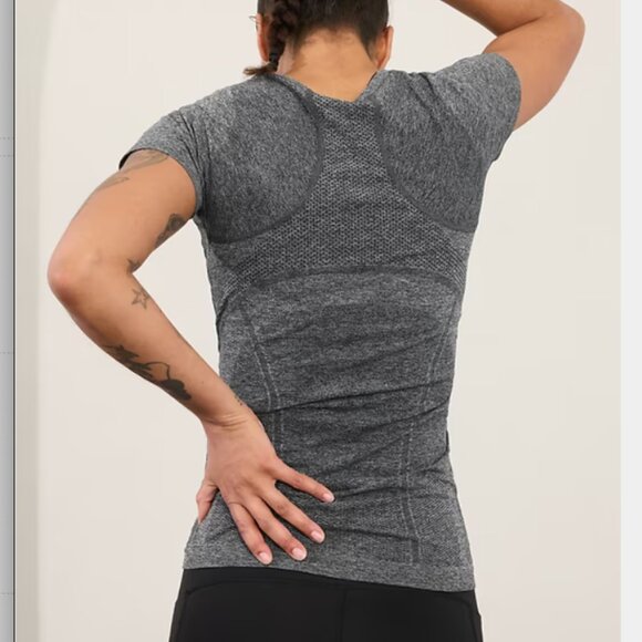Athleta Momentum Seamless Heather Tee in Grey Small - Picture 2 of 6